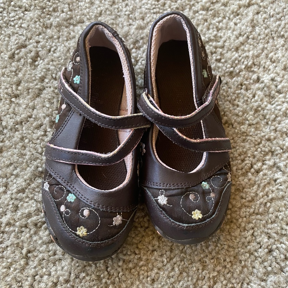 Toddler sketchers size 9